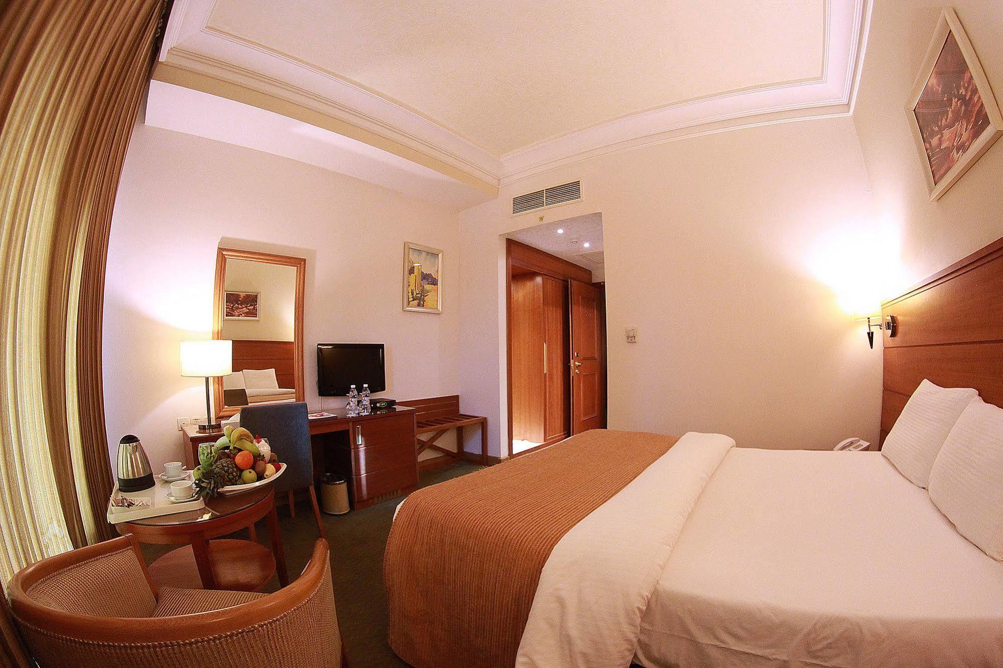 Sadeen Amman Hotel Esterno foto